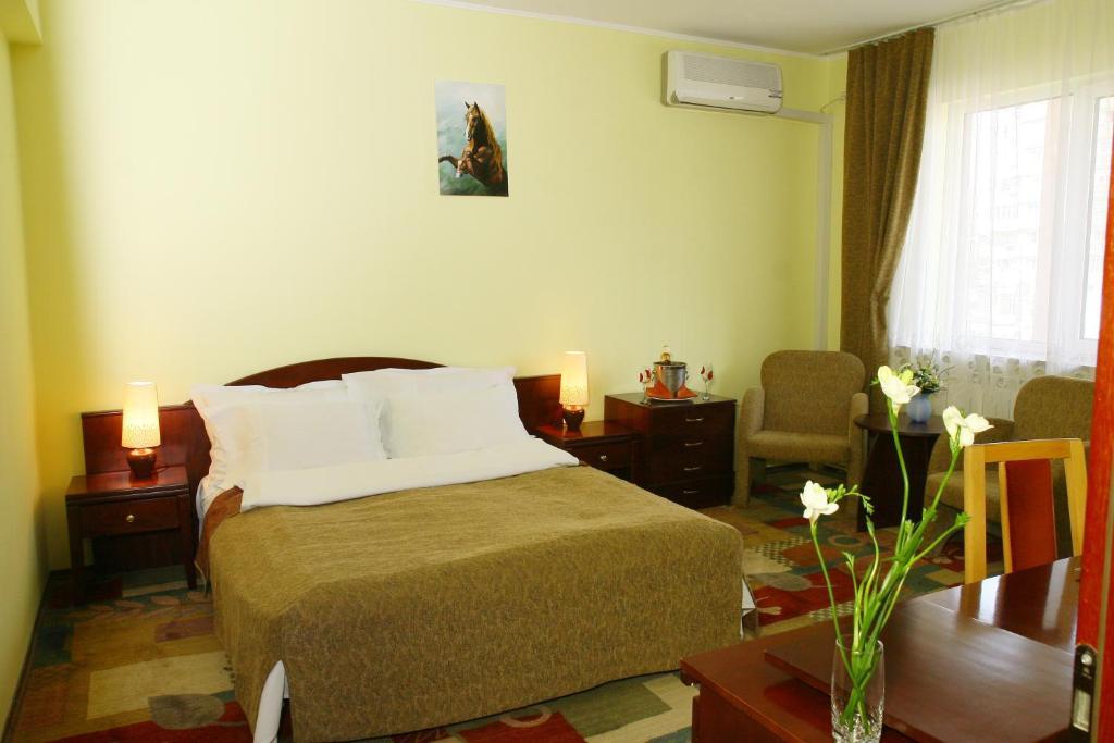 Hotel Cara Питешти Номер фото